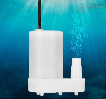 A Mini Bomba de Água Submersível - Ponta Inclinada e USB é uma excelente escolha para projetos de bomba em aquários, irrigação, entre outros.