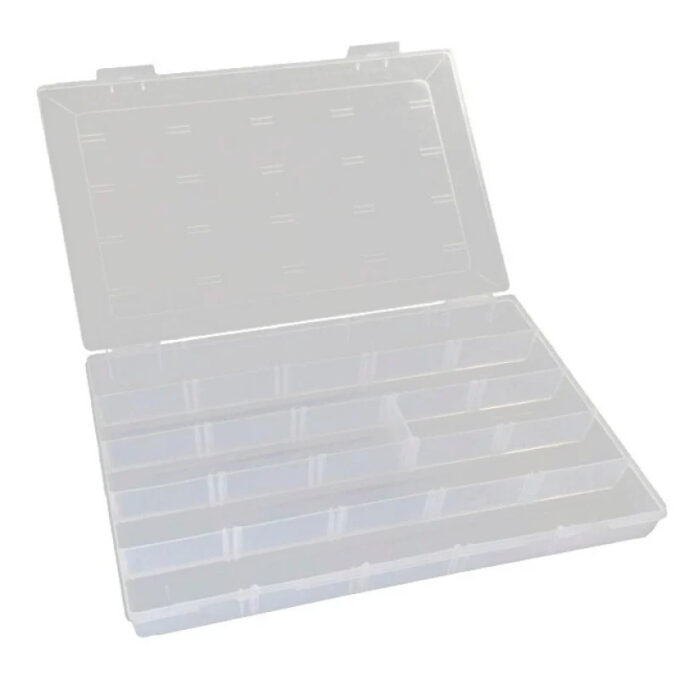 A Maleta organizadora 121 - 33x24x4,9 cm com Divisória móvel, possui 25 espaços com divisórias, sendo ideal para organizar qualquer material que desejar.