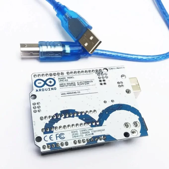 Arduino com Cabo USB