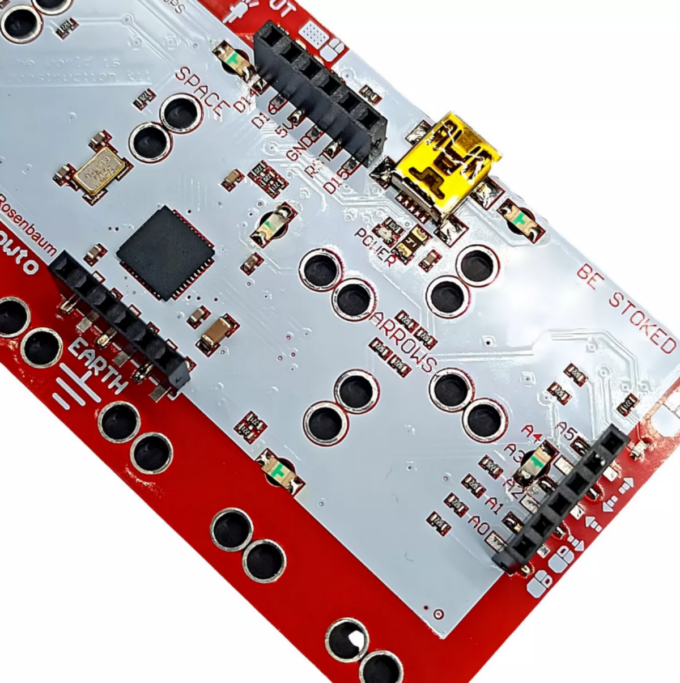 Makey Makey Kit Deluxe Controle Completo com cabos Educativo
